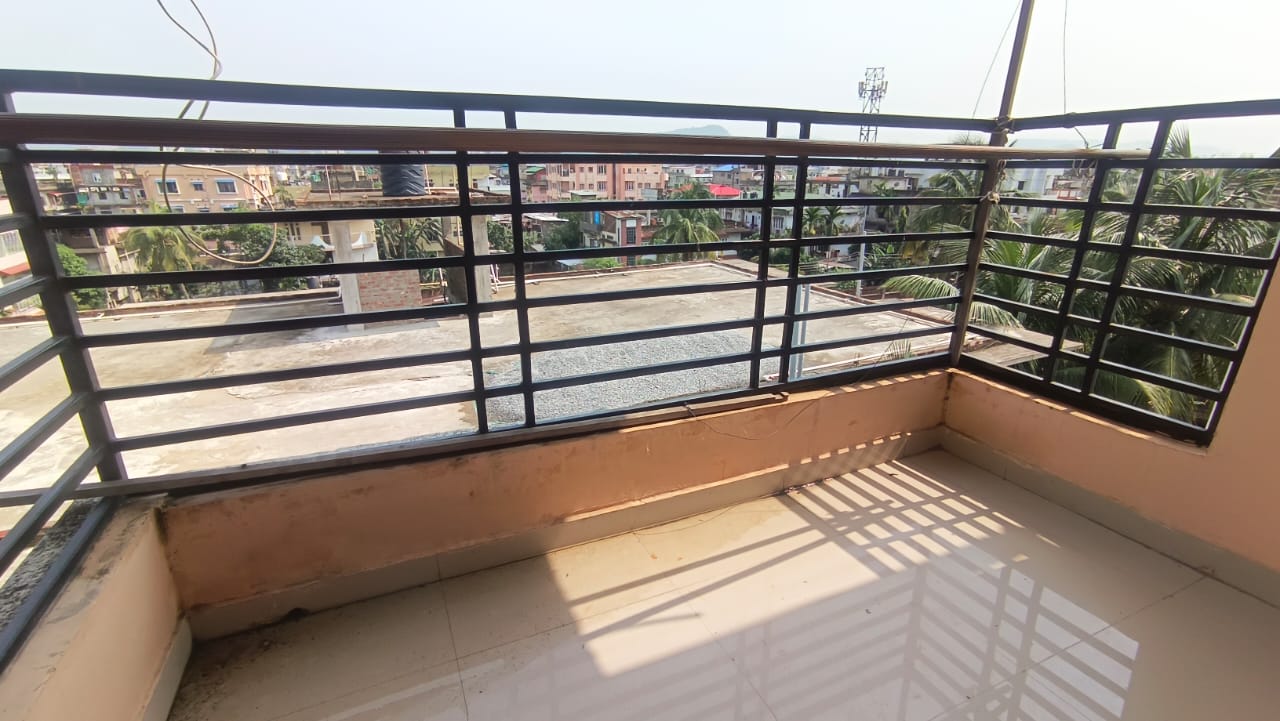 Unfurnished 3bhk in LNB Path, Hatigaon, Guwahati, Assam, India for Rent